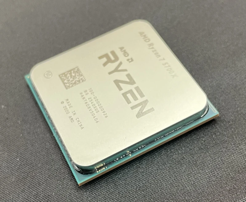 AMD Ryzen 7 5700X CPU単体写真